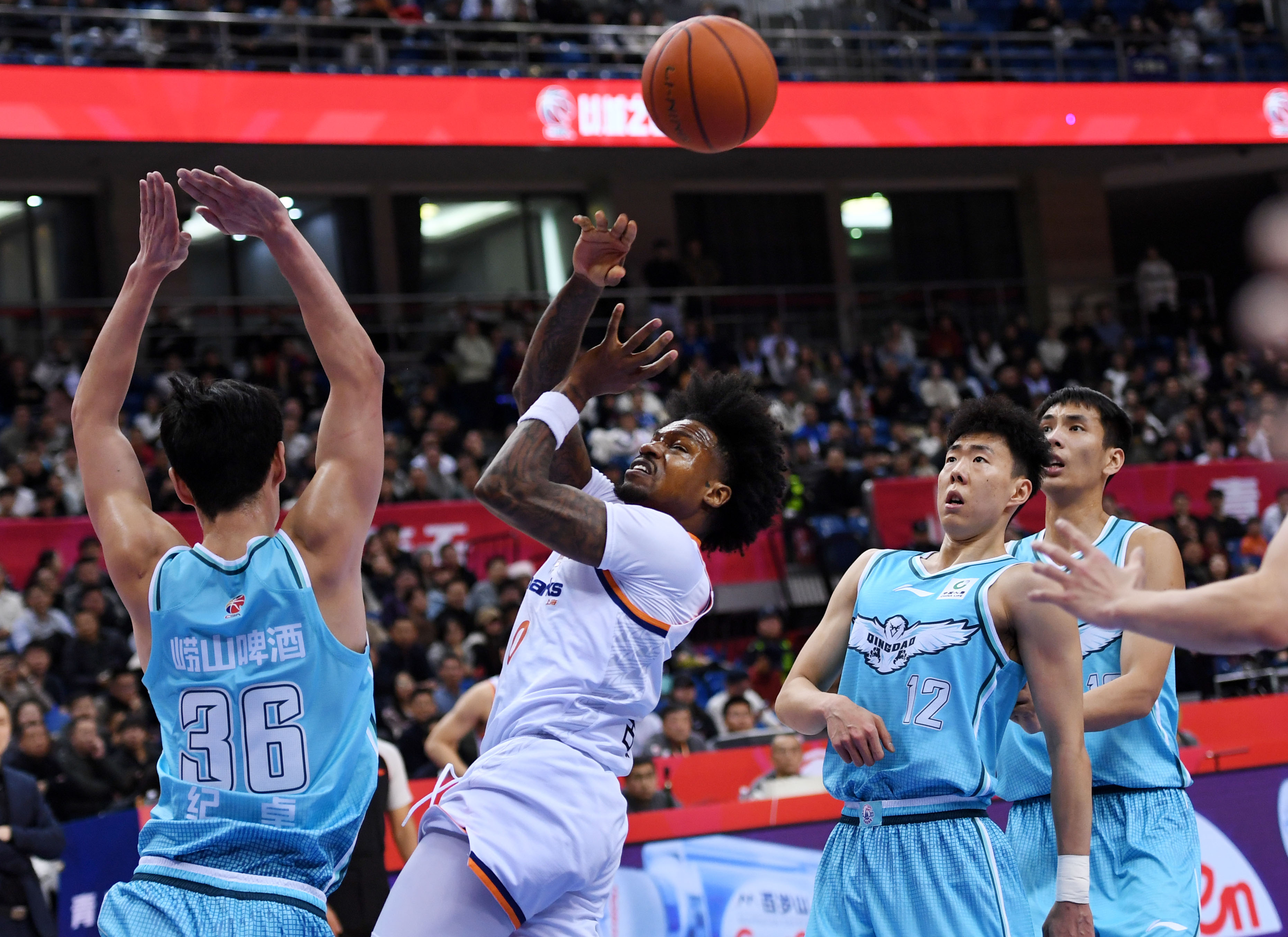 关于里程碑夜！上海久事远射贴柱，CBA常规赛冲刺阶段刷纪录，引发热议，赛程密集仍需轮换的信息-九游官网